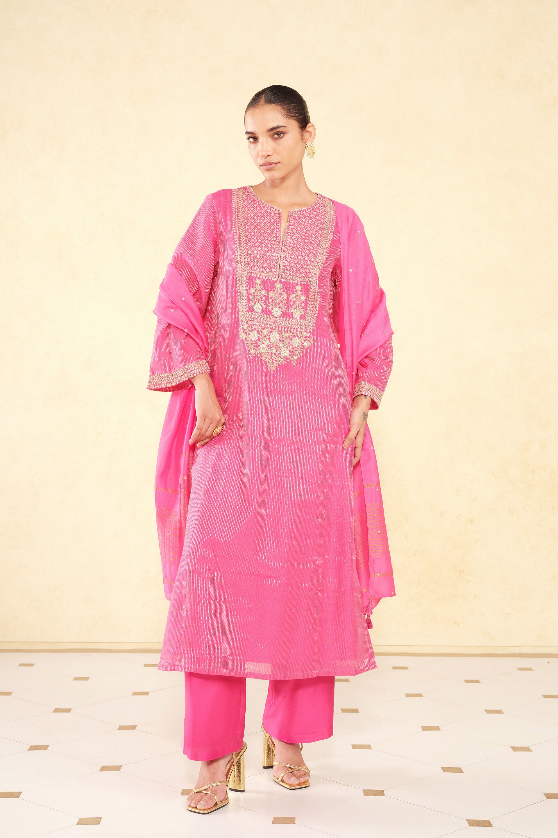 Online ethnic dresses for women hotsell